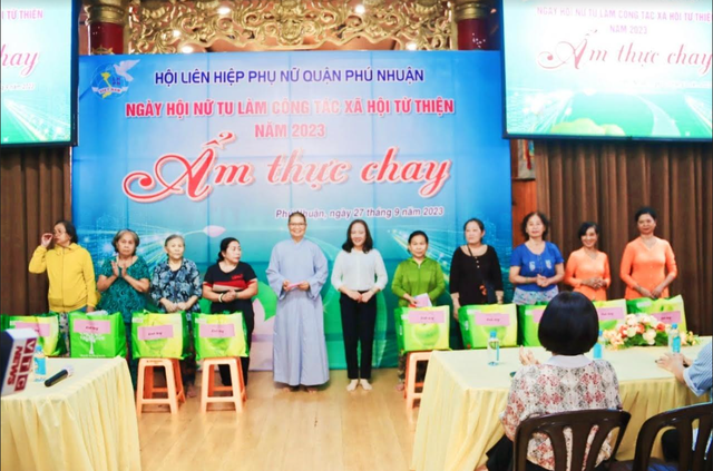 Quận Phú Nhuận: Ngày hội Nữ tu làm công tác xã hội từ thiện  - Ảnh 3.