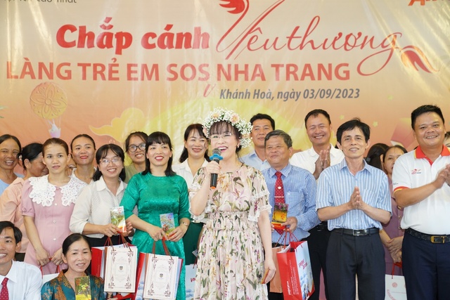 Chủ tịch Vietjet doanh nhân Nguyễn Thị Phương Thảo thăm làng SOS dịp Quốc Khánh 2/9 - Ảnh 2.