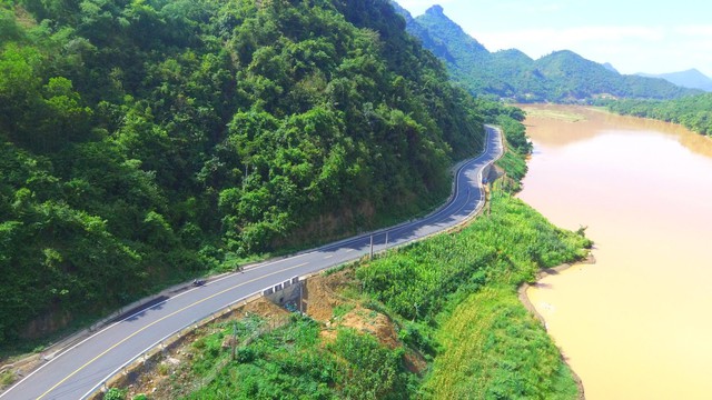 Đề xuất đầu tư nâng cấp quốc lộ kết nối với Lào và Trung Quốc - Ảnh 1.