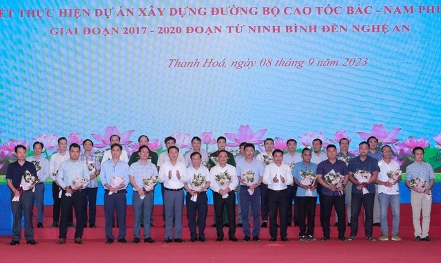 Hội nghị sơ kết thực hiện dự án xây dựng đường bộ cao tốc Bắc - Nam phía Đông giai đoạn 2017-2020 đoạn từ Ninh Bình đến Nghệ An - Ảnh 6.