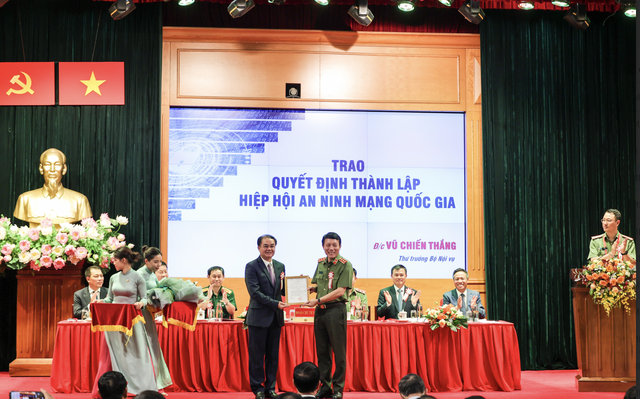 Thứ trưởng Bộ Công an Lương Tam Quang làm Chủ tịch Hiệp hội An ninh mạng Quốc gia - Ảnh 2.