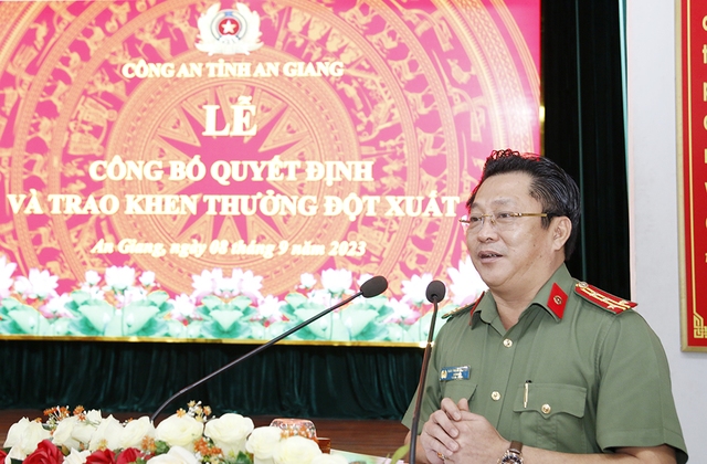 Đại tá Lâm Phước Nguyên - Giám đốc Công an tỉnh phát biểu tại buổi lễ.