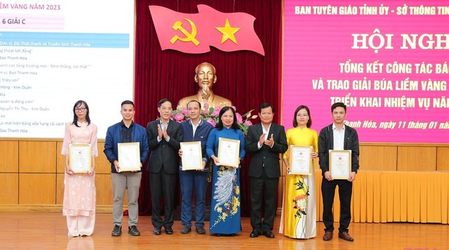 Thanh Hóa: Tổng kết công tác báo chí và trao Giải Búa liềm vàng năm 2023- Ảnh 11.