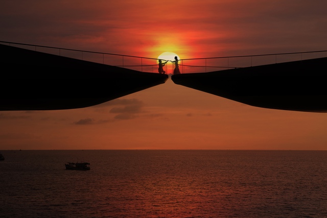 Muôn vàn khoảnh khắc “hôn” tại Cầu Hôn Phú Quốc- Ảnh 3.
