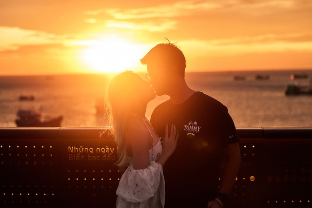 Muôn vàn khoảnh khắc “hôn” tại Cầu Hôn Phú Quốc- Ảnh 7.