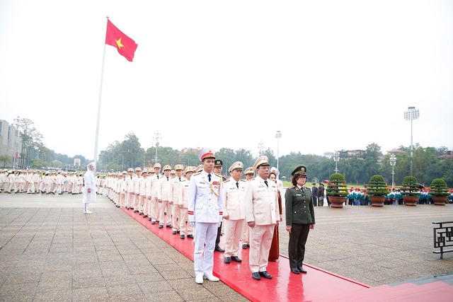 Công an thành phố Hà Nội báo công dâng Bác- Ảnh 2.