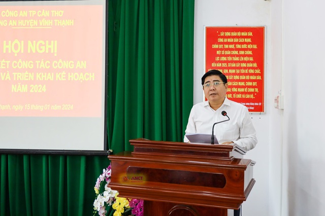 Ông Đoàn Quốc Sử - Chủ tịch UBND huyện Vĩnh Thạnh phát biểu tại Hội nghị. Ảnh: Cổng TTĐT Công an TP Cần Thơ