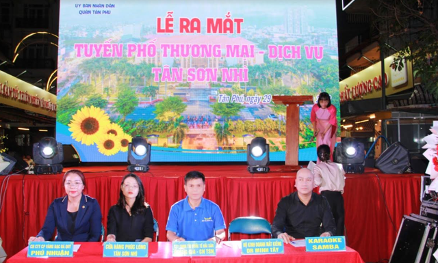 TP.HCM: Quận Tân Phú tổ chức Lễ ra mắt tuyến phố thương mại - dịch vụ - Ảnh 2.