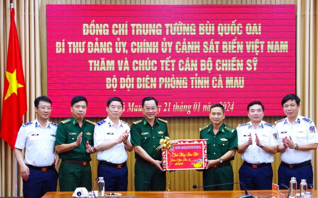 Bộ Tư lệnh Cảnh sát biển Việt Nam thăm, chúc Tết cán bộ, chiến sĩ BĐBP tỉnh Cà Mau- Ảnh 2.