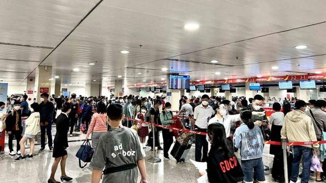 Dịp Tết Nguyên đán, sân bay Tân Sơn Nhất dự kiến đón hơn 150.000 khách/ngày- Ảnh 1.