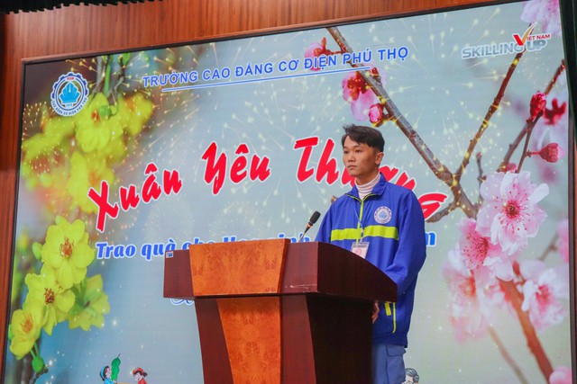 Phú Thọ: Trường Cao đẳng Cơ điện tổ chức "Xuân yêu thương, Tết sum vầy" năm 2024- Ảnh 3.