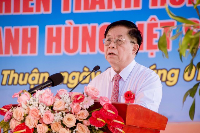 Bí thư Trung ương Đảng, Trưởng ban Tuyên giáo Trung ương Nguyễn Trọng Nghĩa thay mặt lãnh đạo Đảng, Nhà nước phát biểu tại buổi lễ.