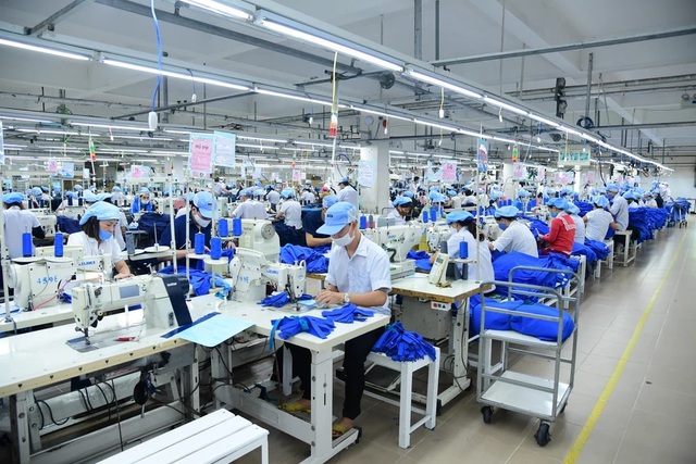 Standard Chartered dự báo năm 2024 GDP Việt Nam đạt 6,7%- Ảnh 1.