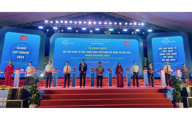 Hanoi Gift Show 2024: Thúc đẩy xuất khẩu và phát triển bền vững ngành thủ công mỹ nghệ Việt Nam- Ảnh 1.