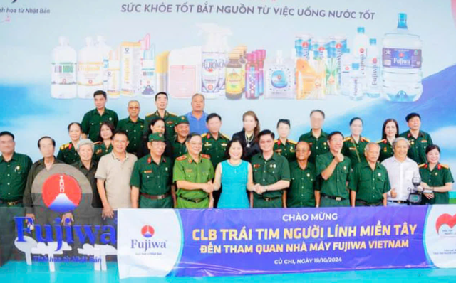 CLB Trái tim người lính miền Tây: Bàn giao Công trình sửa chữa, nâng cấp nhà ở cho Cựu chiến binh- Ảnh 4.