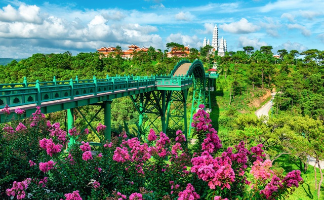 Trải nghiệm không gian thanh tịnh cùng các hoạt động "chữa lành" tại Bảo Hải Linh Thông Tự