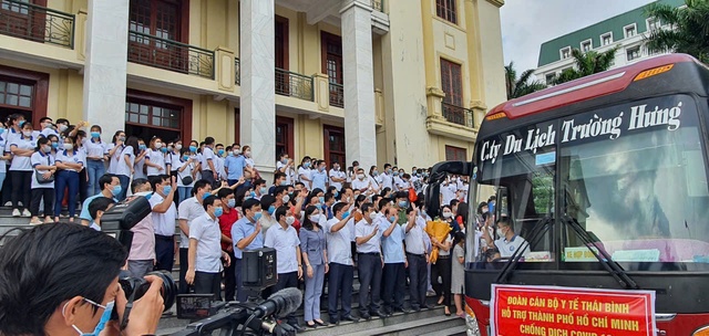 Công ty Trường Hưng đưa những thông điệp yêu thương đến vùng đồng bào bị dịch bệnh, bão lũ.- Ảnh 3.