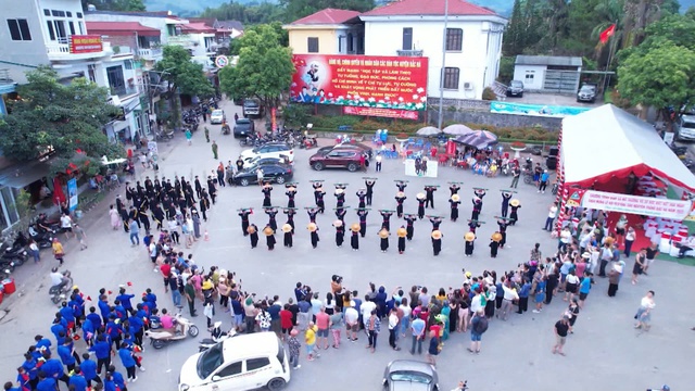 Lào Cai: "Nghiêng say mùa đông" cùng Festival Cao nguyên trắng Bắc Hà năm 2024- Ảnh 1.