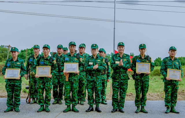 BĐBP tỉnh Sóc Trăng: Tổ chức thành công diễn tập chiến thuật cấp Đồn Biên phòng năm 2024- Ảnh 6.