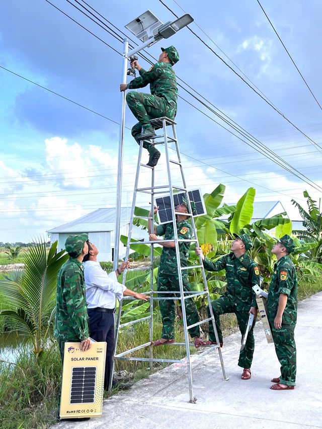 Cà Mau: Sôi nổi các hoạt động kỷ niệm 70 năm sự kiện tập kết ra Bắc- Ảnh 1.