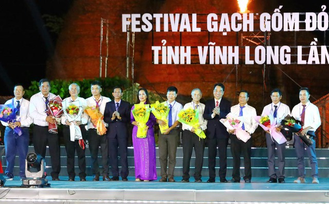 Vĩnh Long: Khai mạc Festival Gạch Gốm Đỏ - Kinh tế Xanh tỉnh Vĩnh Long lần I- Ảnh 7.