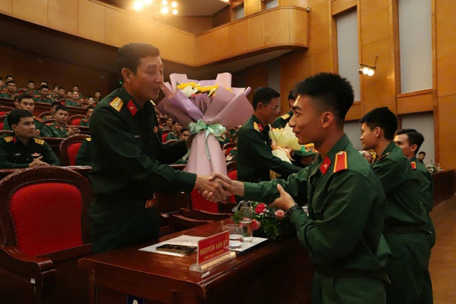 Nét đẹp truyền thống tôn sư trọng đạo qua Chương trình “Vinh quang sự nghiệp trồng người”- Ảnh 2.