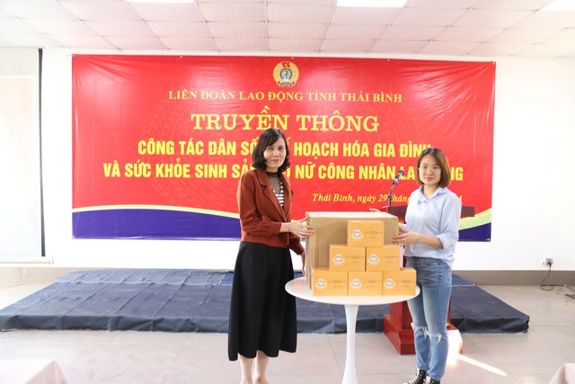 Thái Bình: Truyền thông công tác dân số- kế hoạch hóa gia đình cho 300 công nhân lao động.- Ảnh 2.