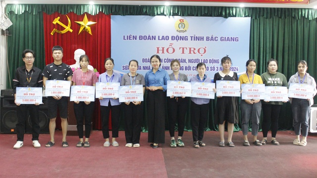 Bắc Giang: Công đoàn Các KCN trao kinh phí hỗ trợ đoàn viên, người lao động sửa chữa nhà ở- Ảnh 6.