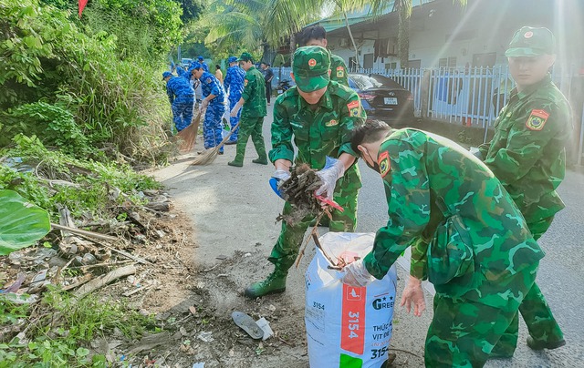 Kiên Giang: Chi đoàn Biên phòng tổ chức các hoạt động vì môi trường, tuyên truyền về IUU- Ảnh 1.