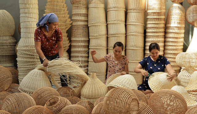 Tìm hướng đi bền vững cho sản phẩm thủ công mỹ nghệ Thủ đô- Ảnh 1.