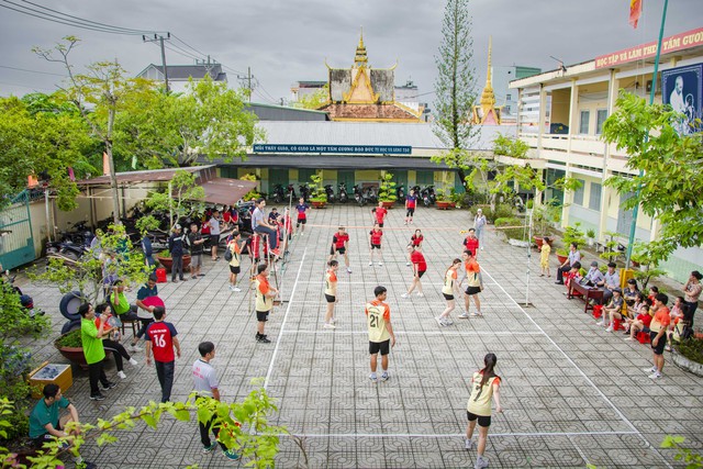 Kiên Giang: Vĩnh Thuận tổ chức giao lưu bóng chuyền hơi nam, nữ chào mừng Đại hội Đảng bộ các cấp- Ảnh 2.