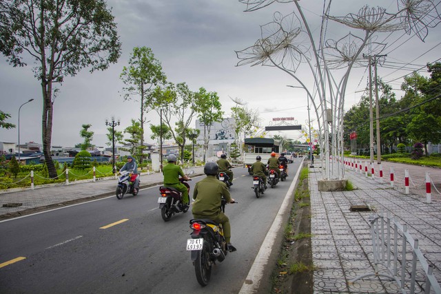 Kiên Giang: Công an huyện Vĩnh Thuận thực hiện cao điểm bảo đảm ANTT Tết Nguyên đán 2025- Ảnh 3.