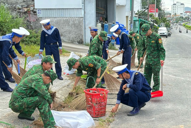 Kiên Giang: Nhiều hoạt động Kỷ niệm 80 năm ngày thành lập QĐND Việt Nam- Ảnh 1.