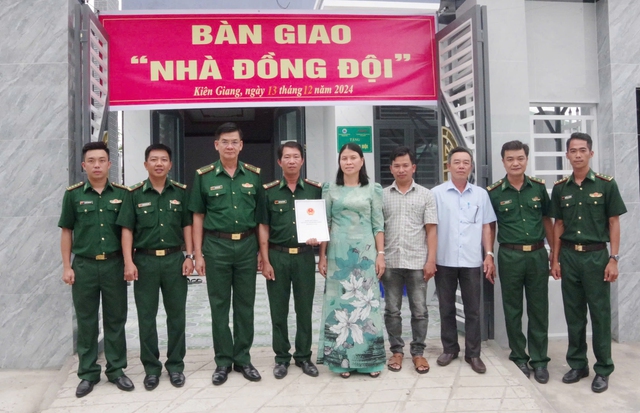 Kiên Giang: Nhiều hoạt động Kỷ niệm 80 năm ngày thành lập QĐND Việt Nam- Ảnh 2.