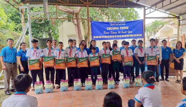 Kiên Giang: Nhiều hoạt động an sinh xã hội chào mừng Kỷ niệm 60 năm thành lập Bảo Việt- Ảnh 4.