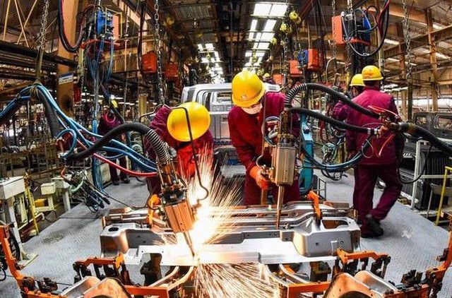 HSBC nâng dự báo tăng trưởng GDP của Việt Nam năm 2024 lên 7%- Ảnh 1.