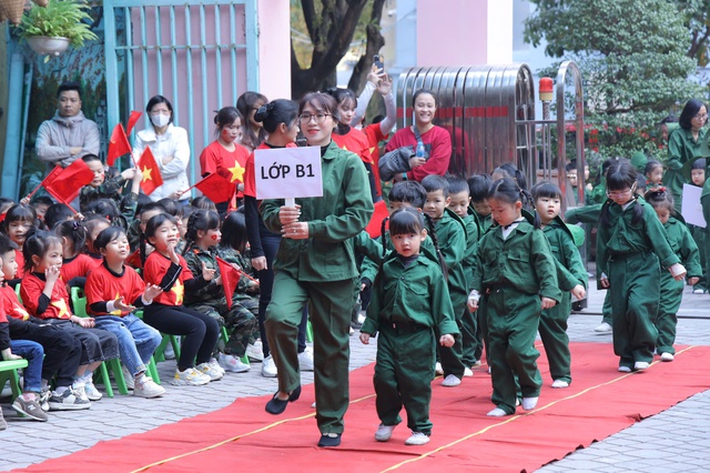 Trường Mầm non Dịch Vọng: Tổ chức nhiều sự kiện chào mừng ngày truyền thống QĐND Việt Nam- Ảnh 15.