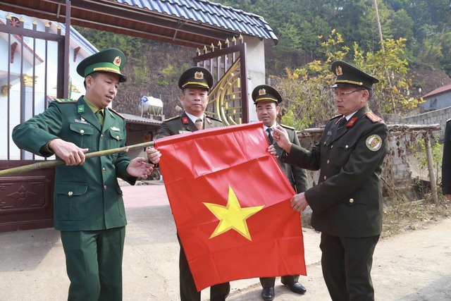 Khánh thành đường kiểm tra cột mốc bảo vệ biên giới số 982 huyện Tràng Định- Ảnh 3.