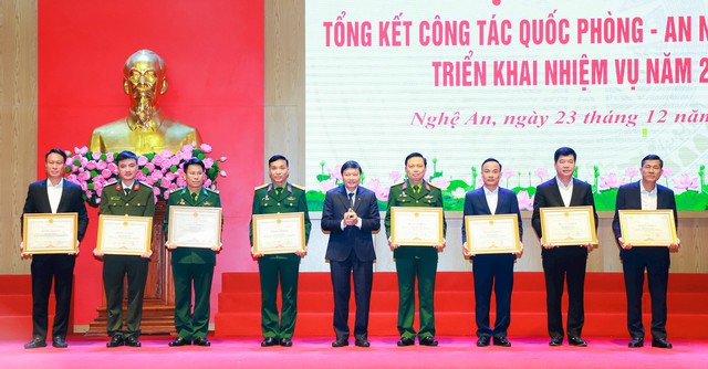 Nghệ An: Tổng kết công tác quốc phòng, an ninh năm 2024, triển khai nhiệm vụ năm 2025- Ảnh 4.