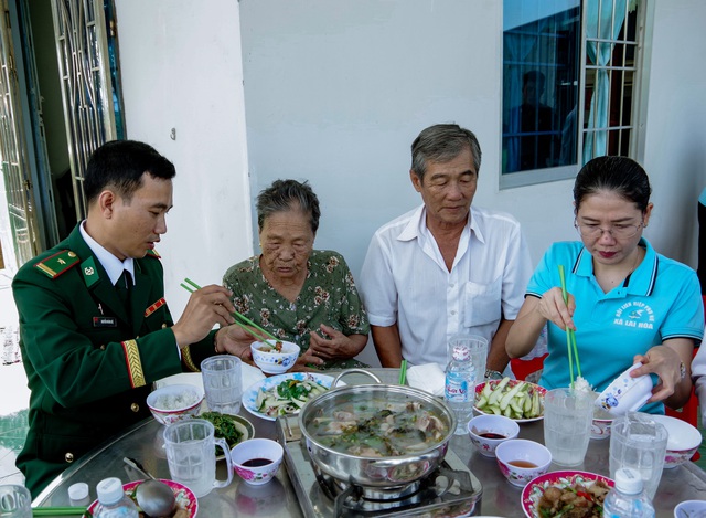 BĐBP Sóc Trăng: Hoạt động ý nghĩa nhân kỷ niệm 80 năm ngày thành lập QĐND Việt Nam- Ảnh 5.