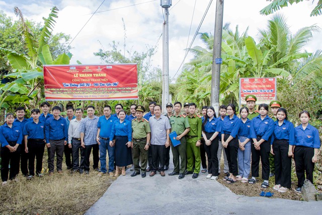 Hậu Giang: Bàn giao công trình thanh niên “Con đường tuổi trẻ - Nối dài ước mơ”- Ảnh 3.