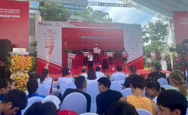 Lộ diện nhà vô địch Giải Marathon quốc tế TP. HCM Techcombank lần thứ 7 năm 2024- Ảnh 1.