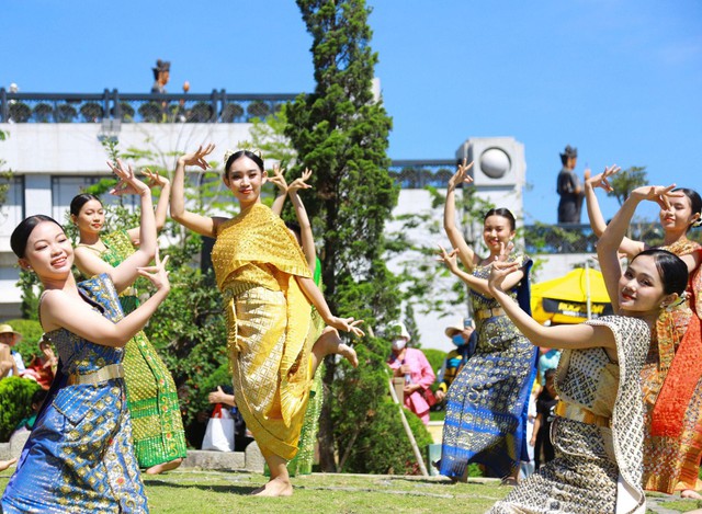 Tây Ninh vào mùa hành hương với loạt lễ hội lớn tại núi Bà Đen và Toà Thánh- Ảnh 2.