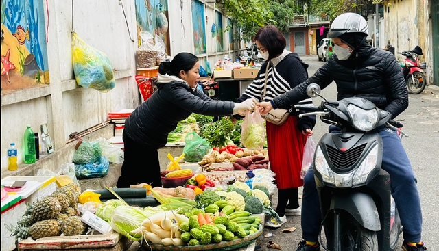 Hà Nội đẩy mạnh công tác đảm bảo an toàn thực phẩm năm 2024- Ảnh 2.