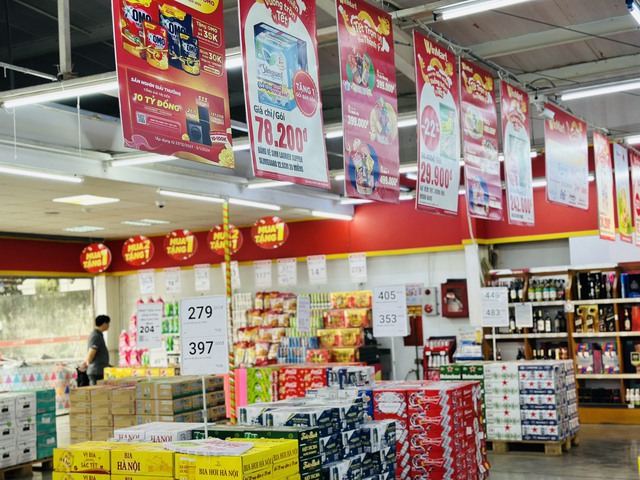 Sức mua tăng, siêu thị mở cửa xuyên Tết phục vụ người dân mua sắm- Ảnh 4.