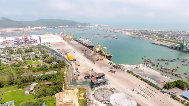 Thanh Hóa: Đầu tư gần 40.000 tỷ đồng phát triển hạ tầng Cảng Nghi Sơn- Ảnh 1.
