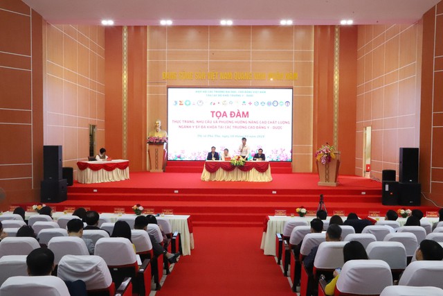 Trường Cao Đẳng Y tế Phú Thọ tổ chức tọa đàm về đào tạo ngành Y - Dược- Ảnh 2.