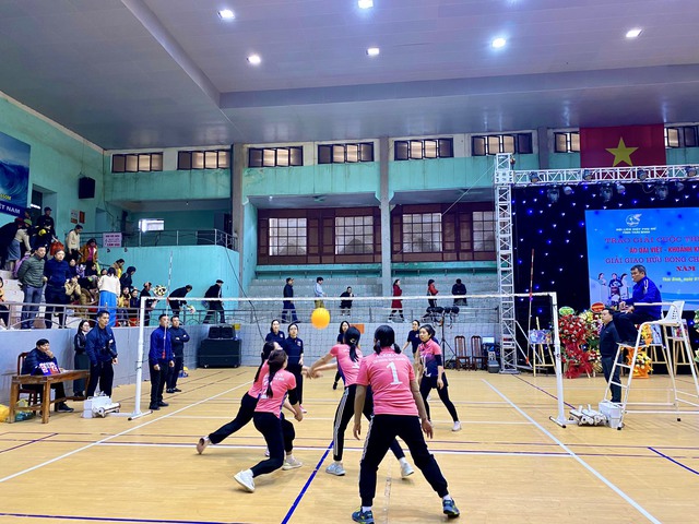 Thái Bình: Tổ chức Giải giao hữu bóng chuyền hơi nữ cấp tỉnh năm 2024- Ảnh 1.