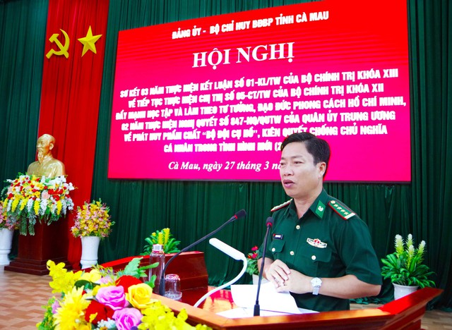 Đại tá Phạm Minh Giang - Bí thư Đảng ủy, Chính ủy BĐBP tỉnh phát biểu tại hội nghị.