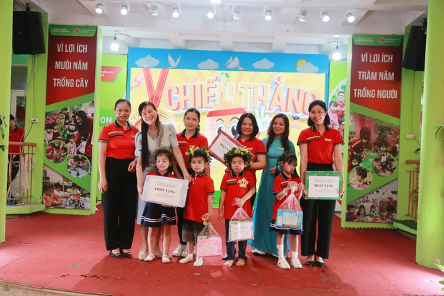 Tưng bừng “Ngày hội Văn hóa chào hỏi” tại Trường Mầm non Dịch Vọng- Ảnh 15.